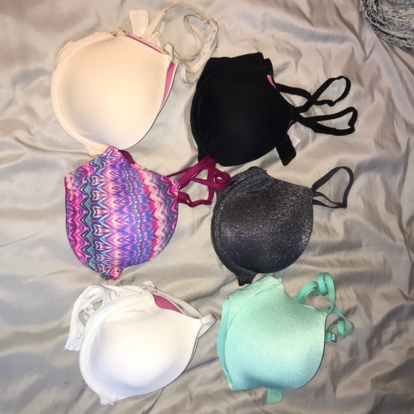 6 Victoria Secret 32D bras - Picture 2 of 3